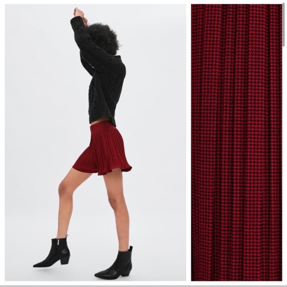 NEW Zara Red & Black High Waisted Pleated Shorts - Picture 2 of 9